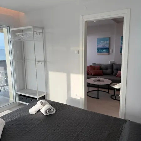 Appartement Sea View Luxury Beachfront 3br *